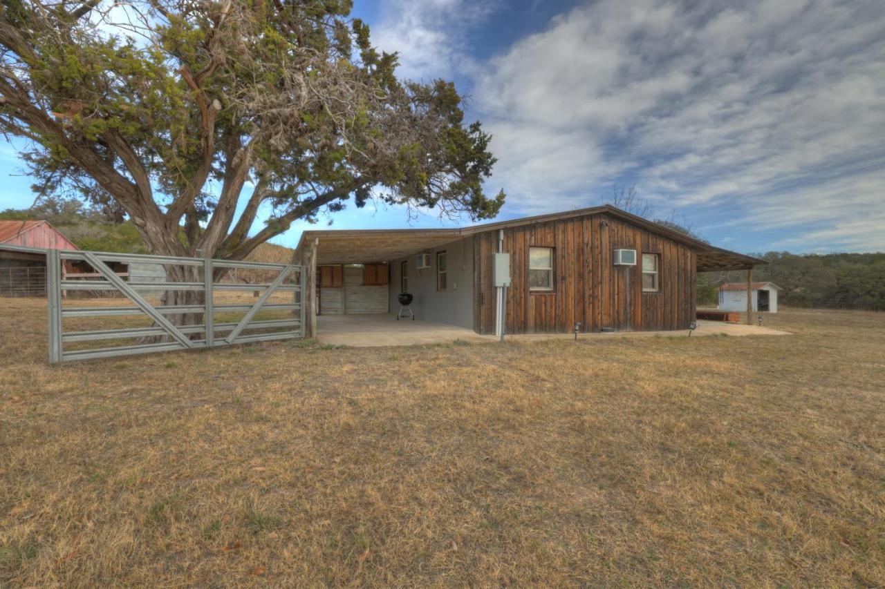 Ohana Ranch Cabin - 12 Minutes To Historic Main St Fredericksburg Dış mekan fotoğraf