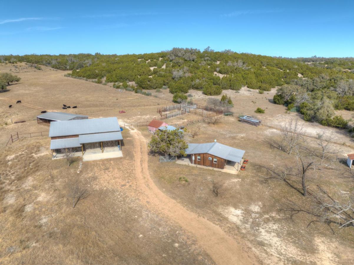 Ohana Ranch Cabin - 12 Minutes To Historic Main St Fredericksburg Dış mekan fotoğraf